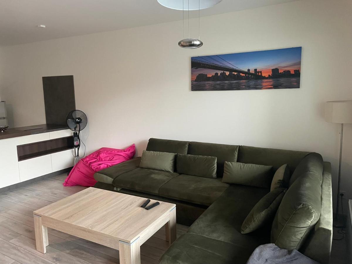 Garden Apartman Radnica - Private Parking Included 코시체 외부 사진