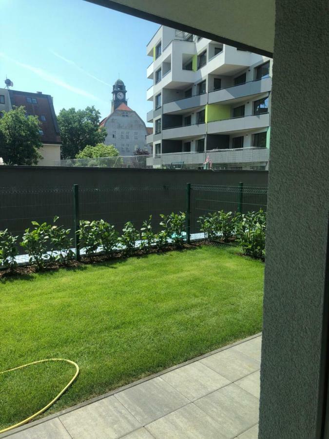 Garden Apartman Radnica - Private Parking Included 코시체 외부 사진